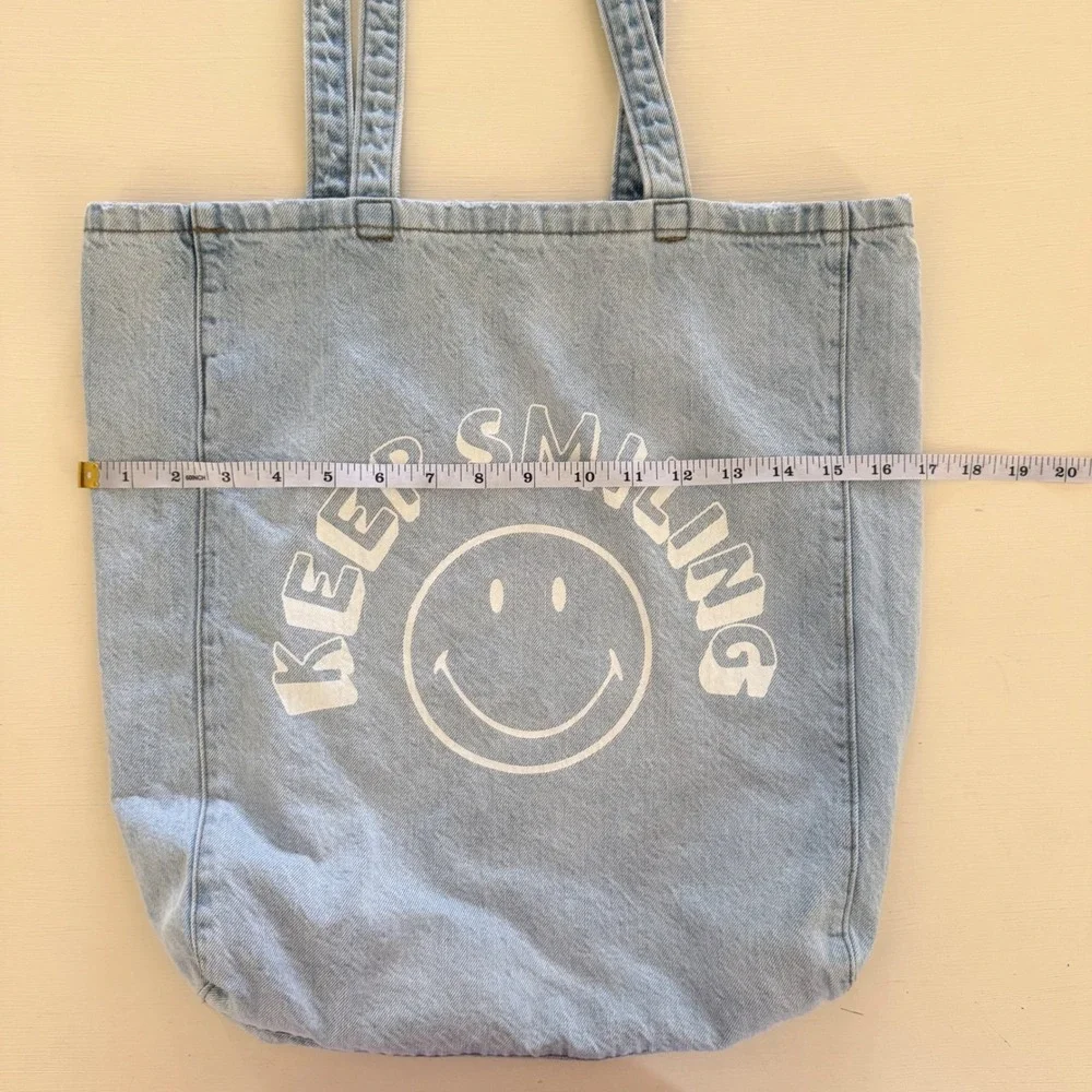 American Eagle Light Wash Denim Tote Bag Keep Smiling Smiley Face Graphic Blue